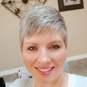 Meet your Posher, Stacy